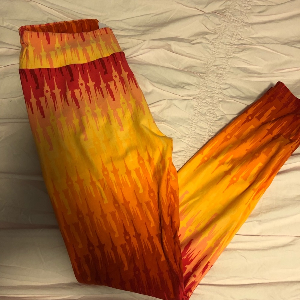 New Lularoe one size leggings
